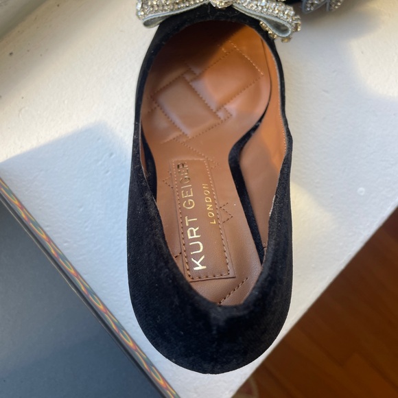 Kurt Geiger Black Bow Heels - Picture 3 of 6